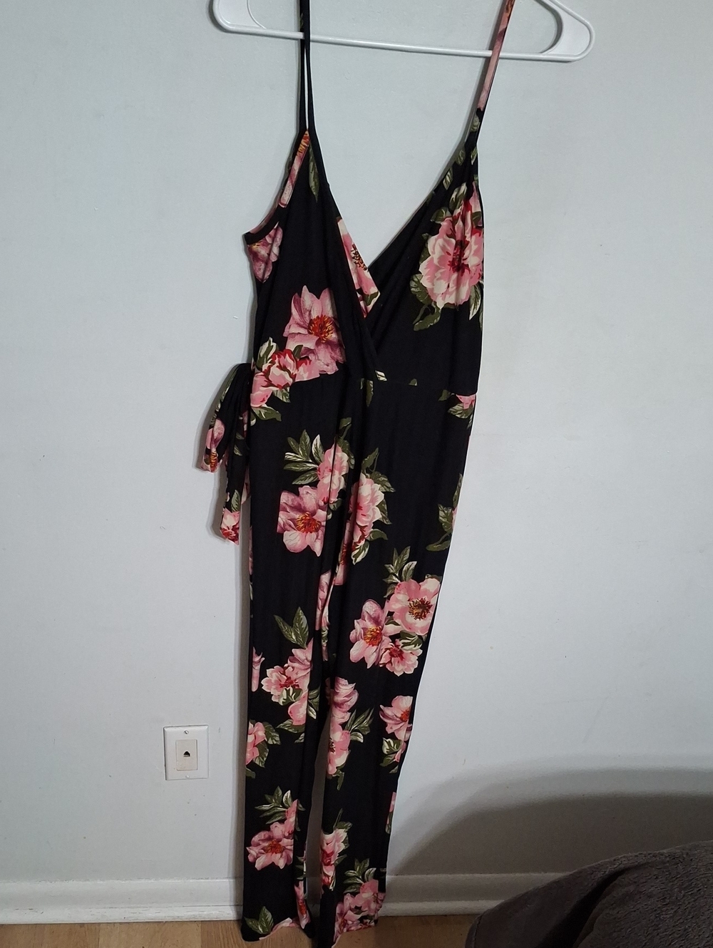 Derek Heart/ Black Jumpsuit with Pink Floral Print- W Sz Medium - Picture 4 of 7